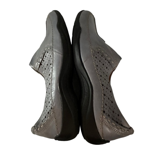 Clarks Artisan Light Blue Leather Ventilated Loafers Sz 7.5 - Picture 10 of 12